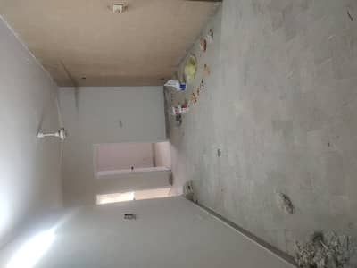 Roadside Corner, 3 Bed,D,D, Flat With Lift, Inside Carparking, 24 Hours Security