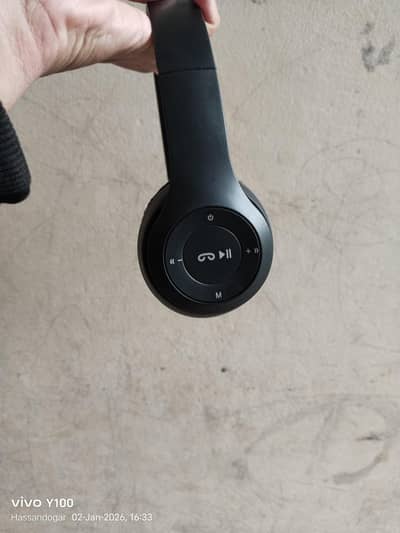 P47 Headphones new condition with charging cable