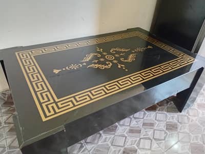 3 2 1 sofa set wuth center table excellent condition