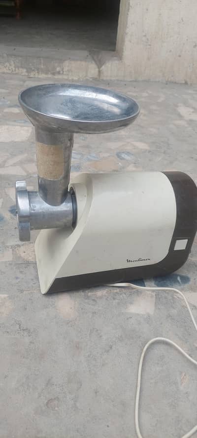 Qemme wali مشین our Atta guhndny wali مشین