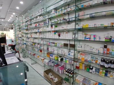 Sk sons pharmacy pe sel man ke zarorat ha