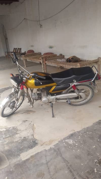 Yamaha Dhoom YD-70 2010