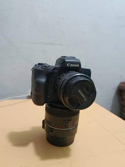Canon M50 Mark 2 ii Mirrorless with 15-45mm Lense