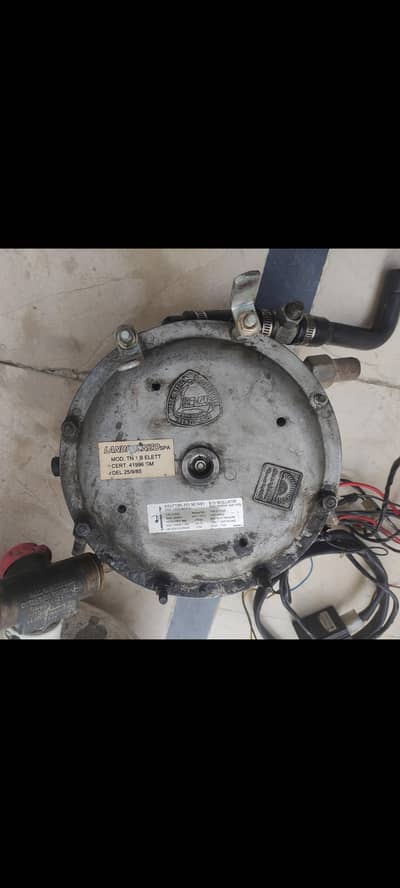 LPG / CNG cylinder with landiranzo big gas kit and complete wiring.
