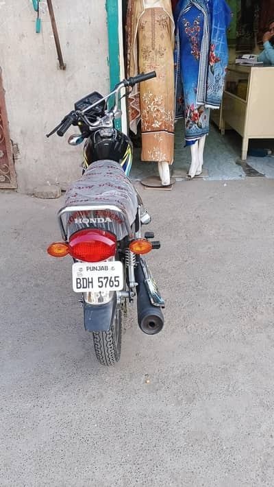 125 New model 2025 model /2026 stker