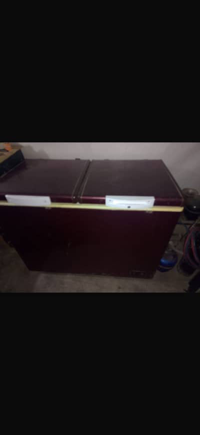 Wave’s Refrigerator & Freezer