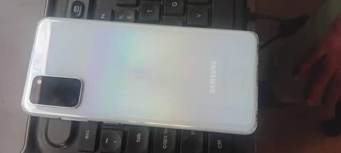 Samsung galaxy s20 plus  8gb 128gb