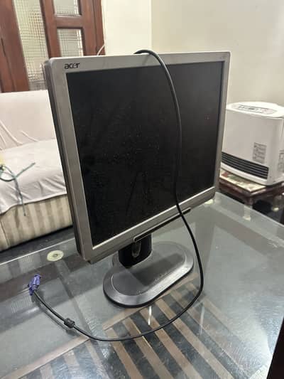 LCD, SYSTEM UNIT & SPEAKERS FOR SALE