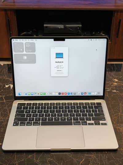Macbook Air M3 Starlight Like New