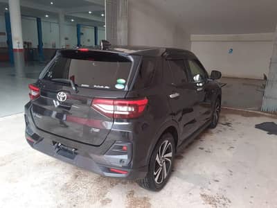 Toyota Raiz top of line package
