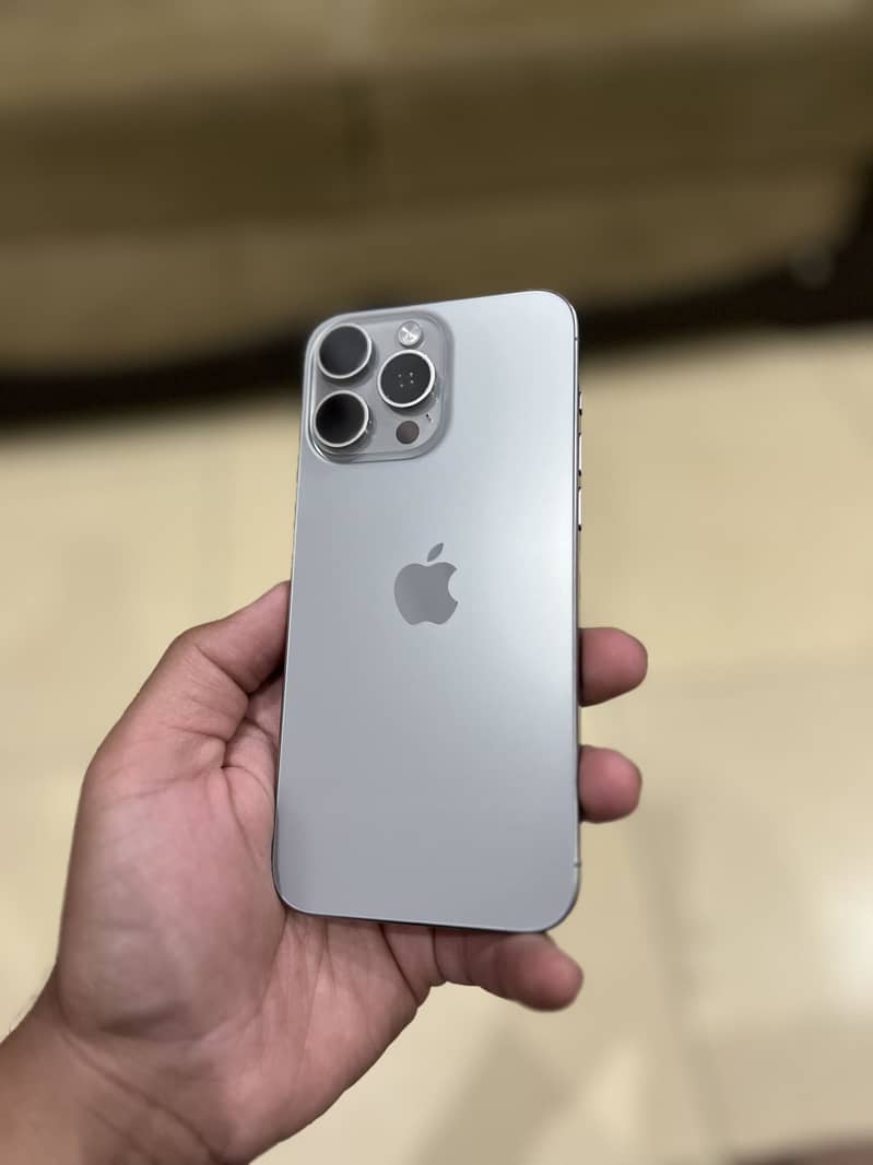 Iphone 15 pro max 0