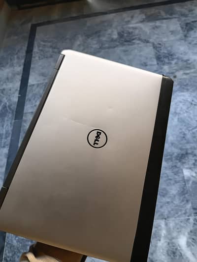 Dell Latitude E7240