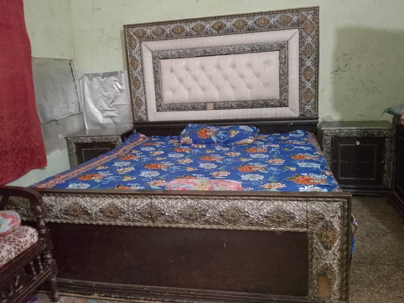 Bed shokes dressing 0