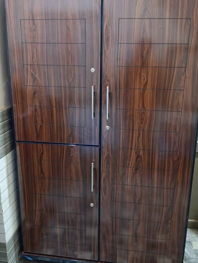 "URGENT SALE!! 3 Door Solid Luxury Wardrobe 6×4-ft Depth 22 inches"