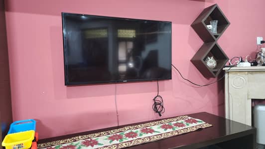 Samsung 40 inch smart LED TV