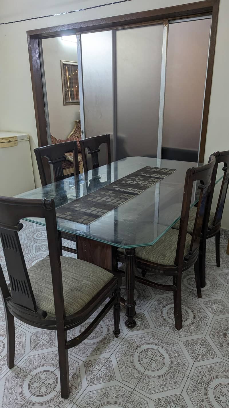 Dining Table 5seater 1