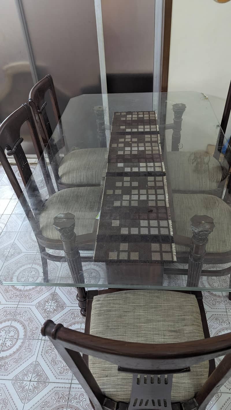 Dining Table 5seater 2