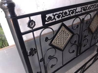  King Size Iron Bed for Sale – Strong & Durable