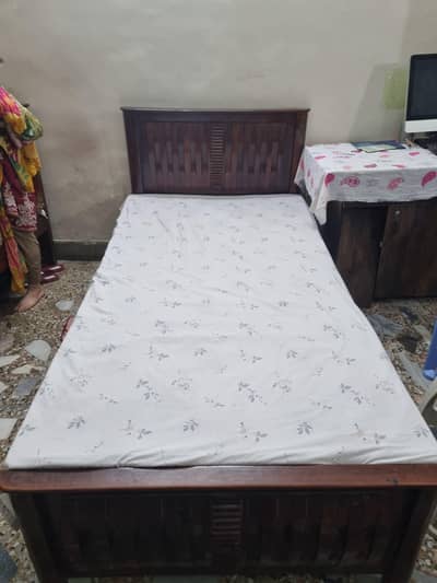 SIGLE BED AVAILABLE IN SET ALSO price is listed in single bed