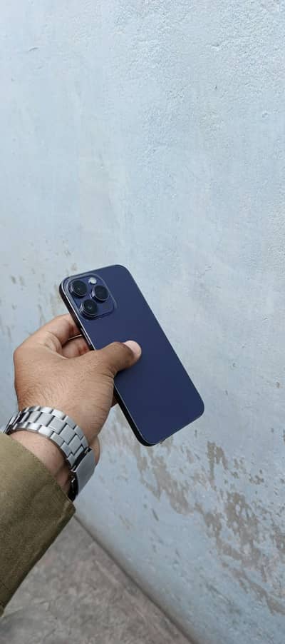 14 pro max Non pta  with box charge