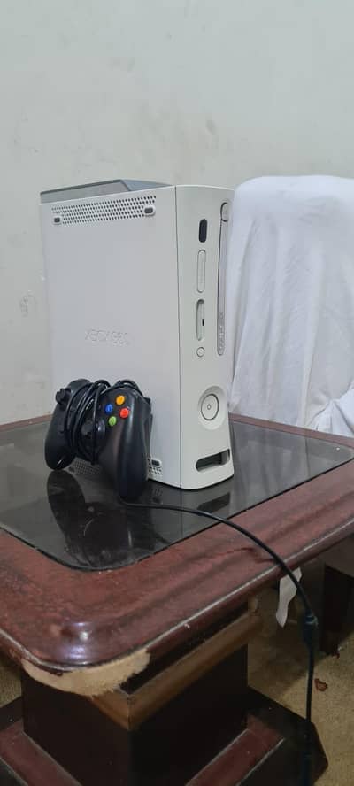 XBOX 360 FOR URGENT SALE  CONDITION 10/10