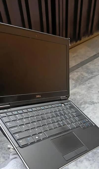 Dell latitude E7240
