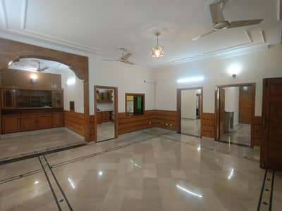 40x80 Sunface House Upper Portion Available On Rent Located In I-8/4 Close End Street