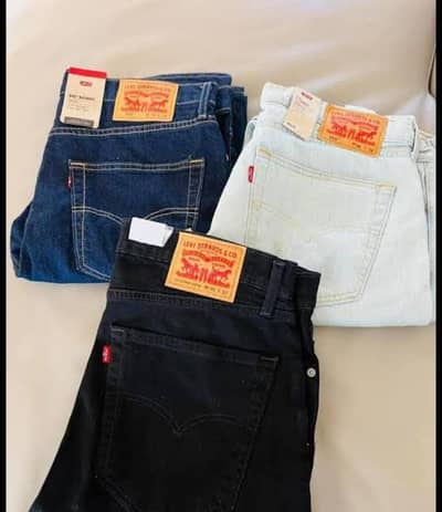 Jeans All Brands  LEVI'S/DENIZEN/Outffiters only in 3000Rs