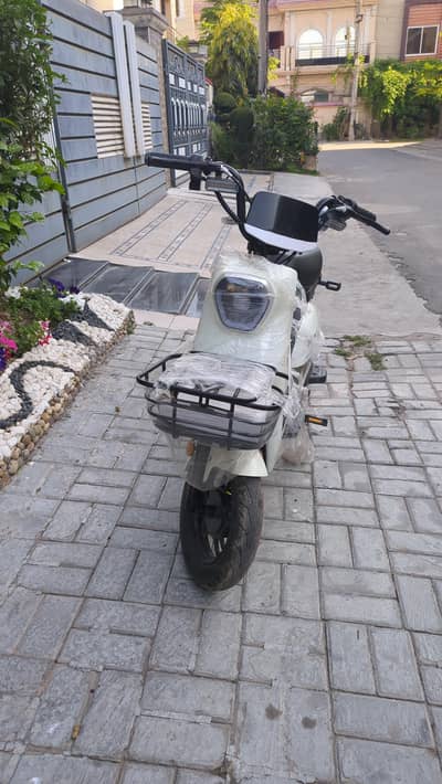 electric scooty