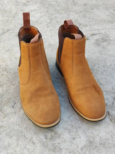 CAT Chelsea Boots Suede Leather (Size 7) Almost New