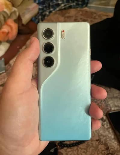 Tecno Camon 40 pro