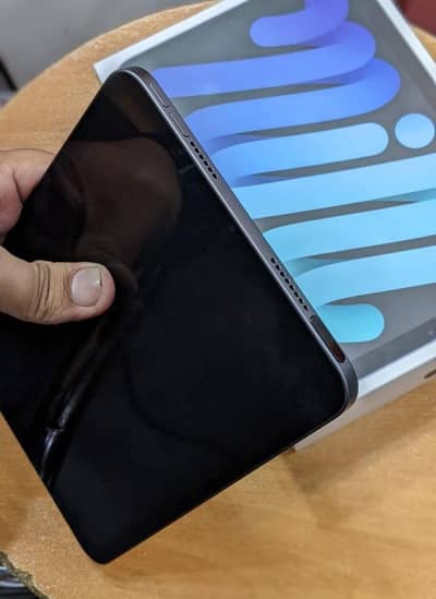 iPad Mini 6 Brand New Condition 10/10 with full box 256gb
