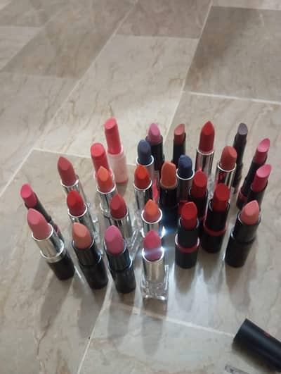 branded Lipsticks