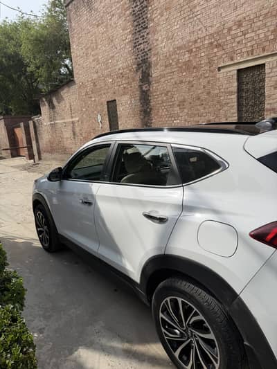 Tucson 2023 model glx sports