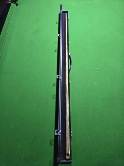 R. A - HANDMADE - 2 PIECE SNOOKER CUE WITH BOX