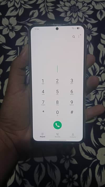 Samsung s21 plus 5g all okay sim time available