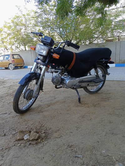 Unique 2014 Model  all ok hai condition app ka samna haii