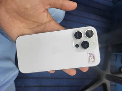 IPHONE 16 PRO FACTORY UNLOCKED