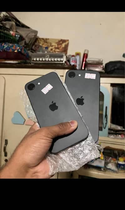iPhone 16e FU&JV both available 128gb