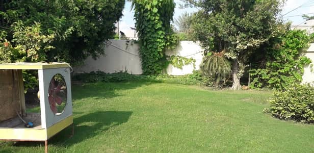 10 Marla Plot For Sale Very Reasonable Price In Phase 4, Block EE, DHA.