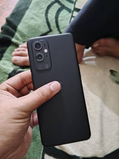 OnePlus 9 pro 8/128 10/9 condition hai Glass damage hai Baqi ok
