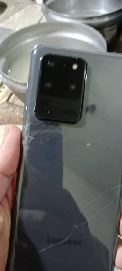 S20 ultra 5g 12gp 128 GP back camera 10 by 10 front camera t  dast