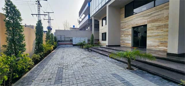 I-10 IT 36,000 Sqft Brand New Building for Rent Big Parking