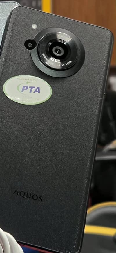 Sharp Aquos R7  with original charger