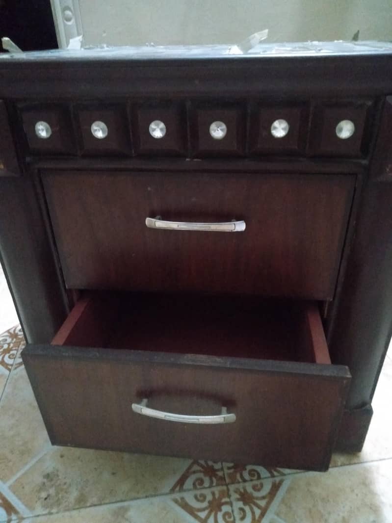 Elegant Bed Side Drawer 2