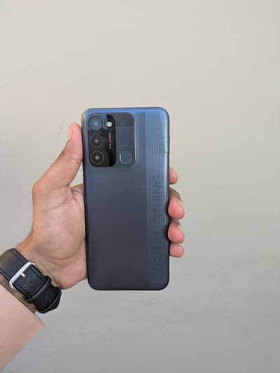Tecno spark8C 4/128