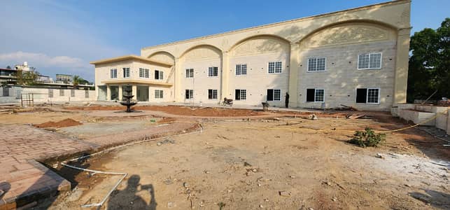 IT Corporate Head Office Building 18000 Sqft Main Road Best Option for Rent