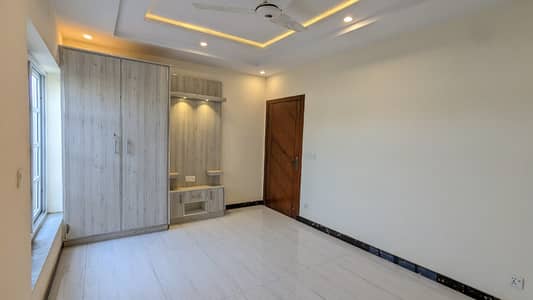 FOR SALE 5 Marla Brand New Double Unit House Bahria Phase 8