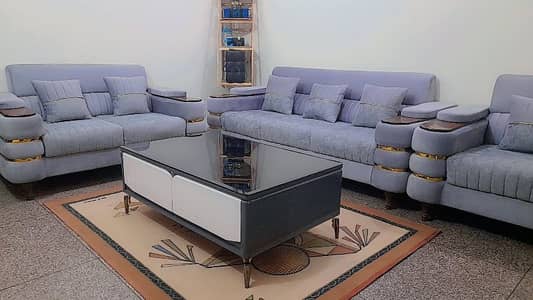 6 Seater Sofa with Elegant design Table