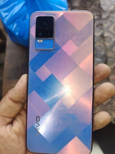 Vivo V21e (8/128)
